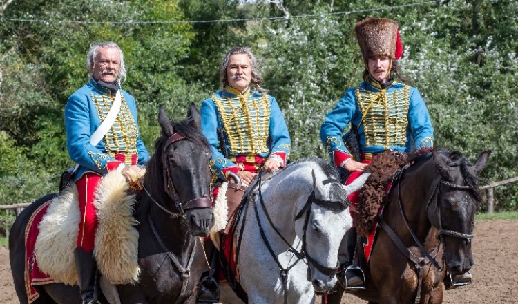 Készül a Hadik, a leghuszárabb huszár