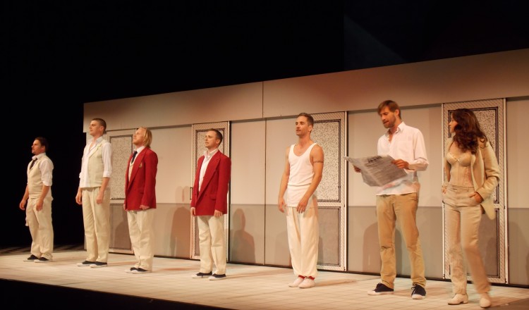 Próbák az alagsortól a padlásig