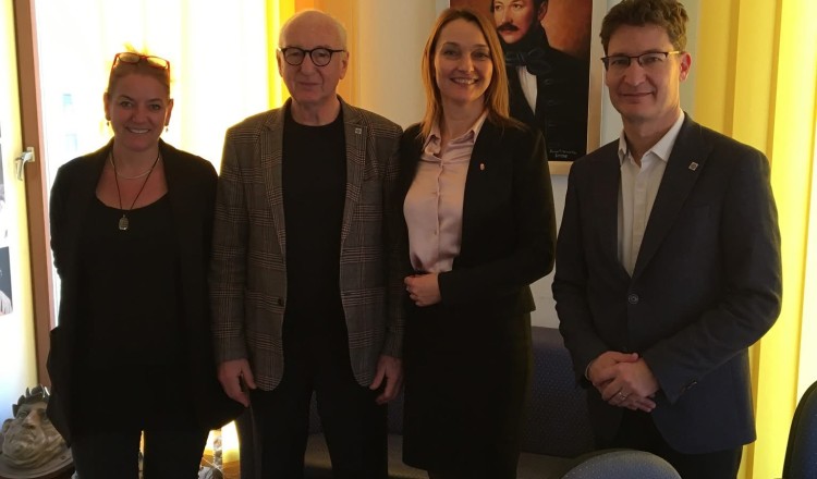 Novák Irén helyettes államtitkár a Vörösmarty Színházban járt
