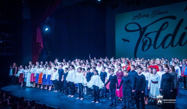 400 diák közreműködésével mutattuk be Arany János klasszikusát