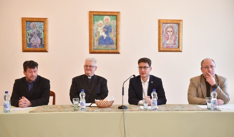 "Csak anyanyelvemen lehetek igazán én" - idén is lesz versünnep