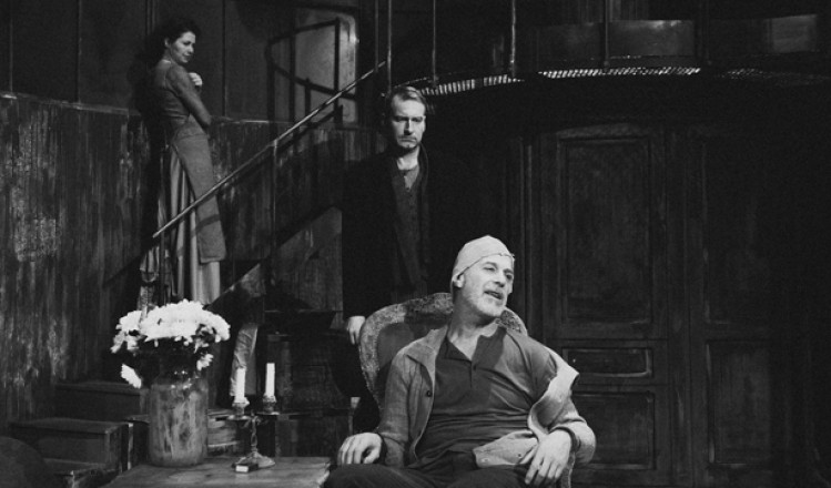 Play Strindberg